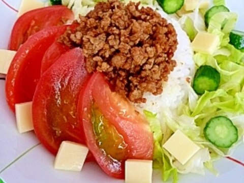 カレーそぼろで☆沖縄料理タコライス